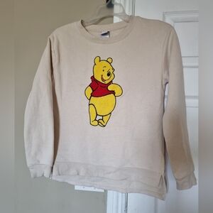 Disney Cream Sweatshirt with Winnie the Pooh Crewneck Size M